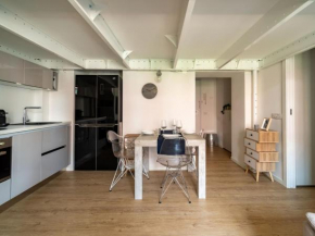 The Best Rent - Lovely loft with balcony near Piazza Vetra